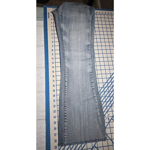 Bongo Jeans Distressed 3 Low Rise Flare Leg Embroidered Pockets Vintage 28x29" - Picture 9 of 9